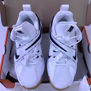NWT. Nike React Hyperset Volleyball indoor court shoes.